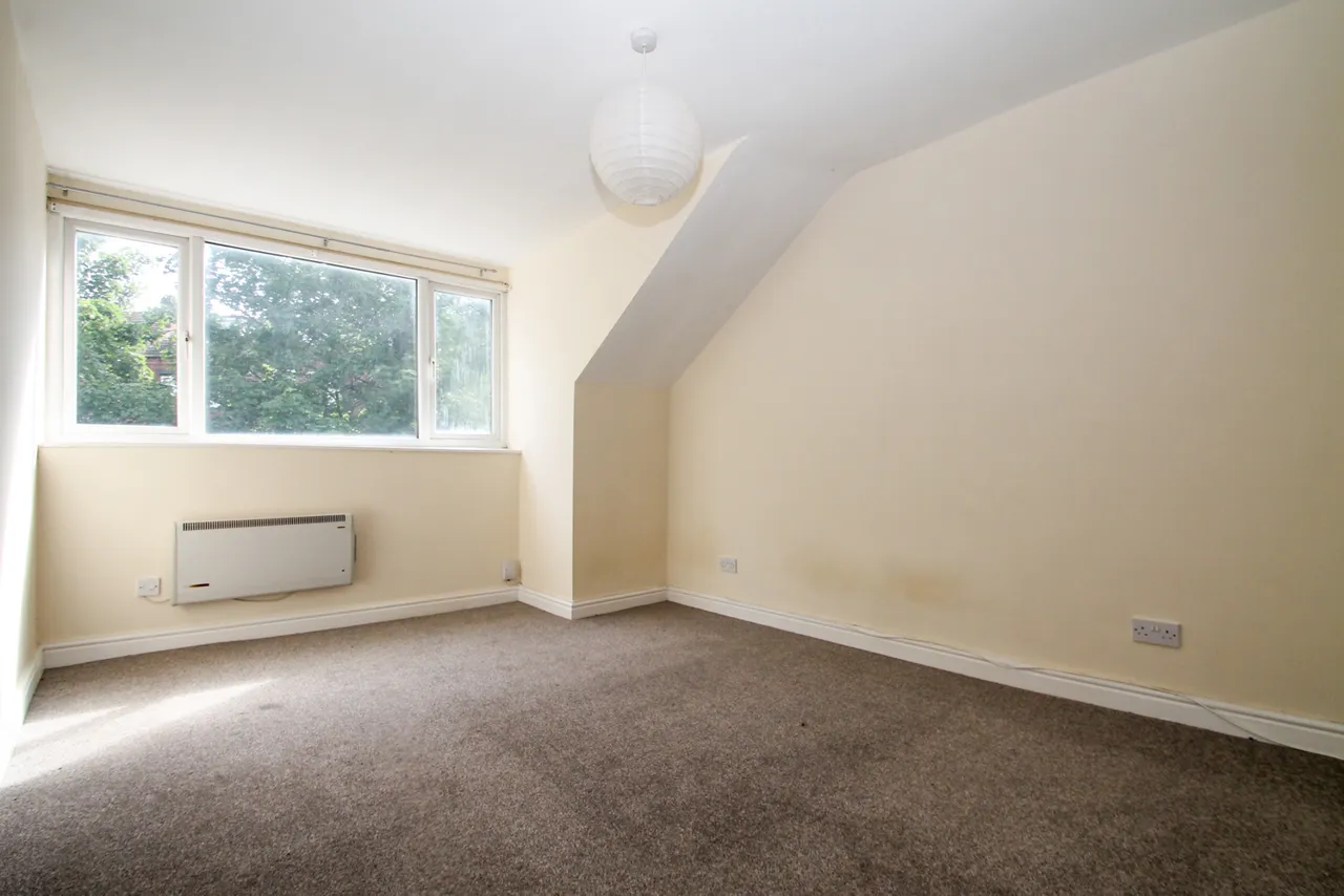 Stanningley Road, Armley, LS12, photo 5