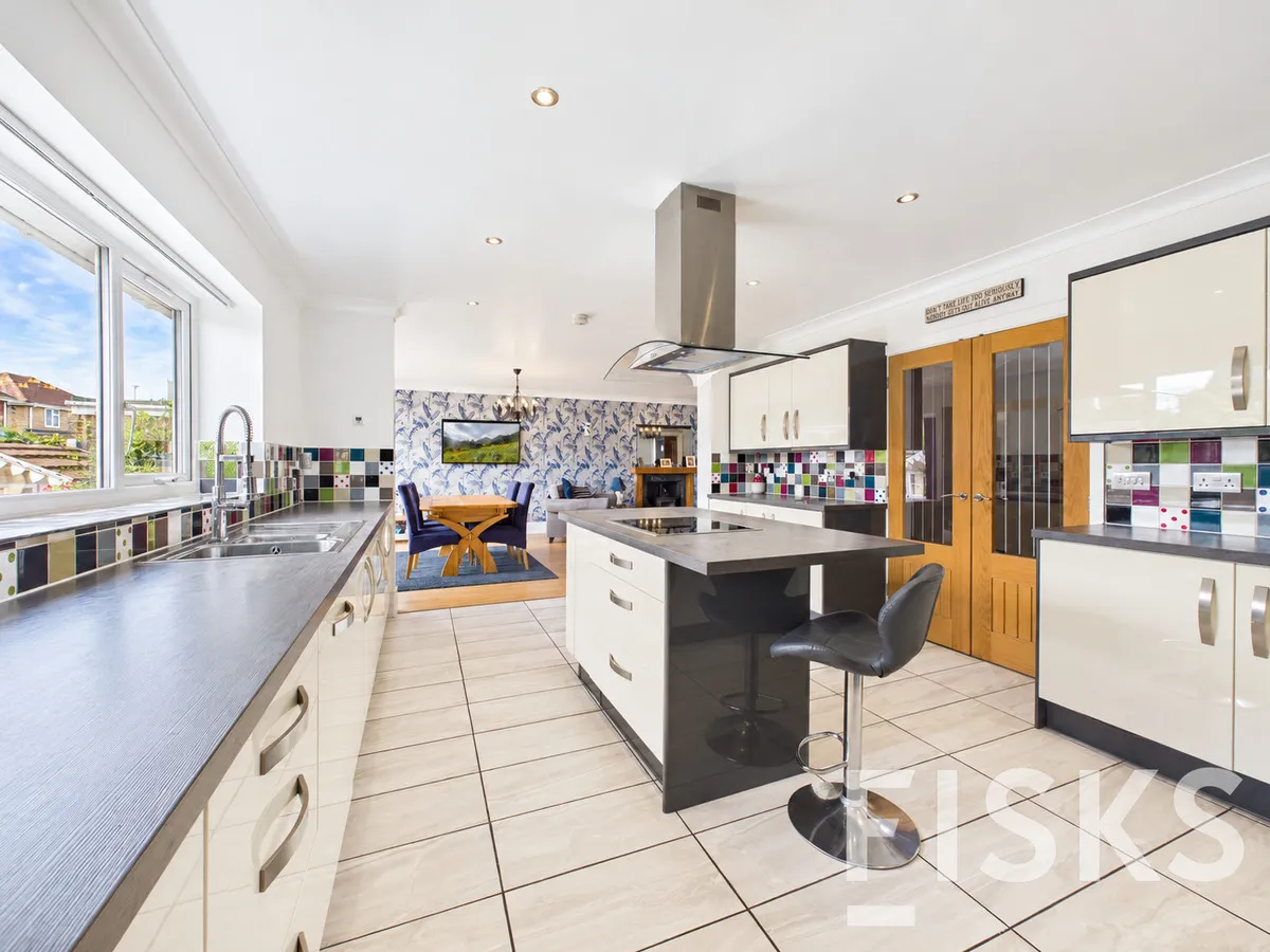 Urmond Road, Canvey Island, SS8, photo 8