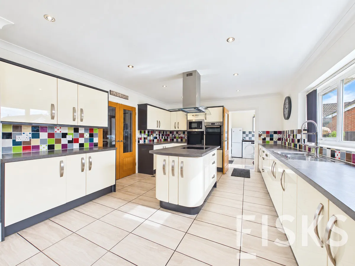 Urmond Road, Canvey Island, SS8, photo 7