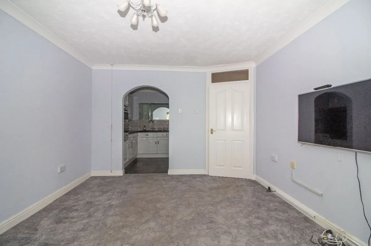 Havant Road, Horndean, Waterlooville, PO8 0XA, photo 3