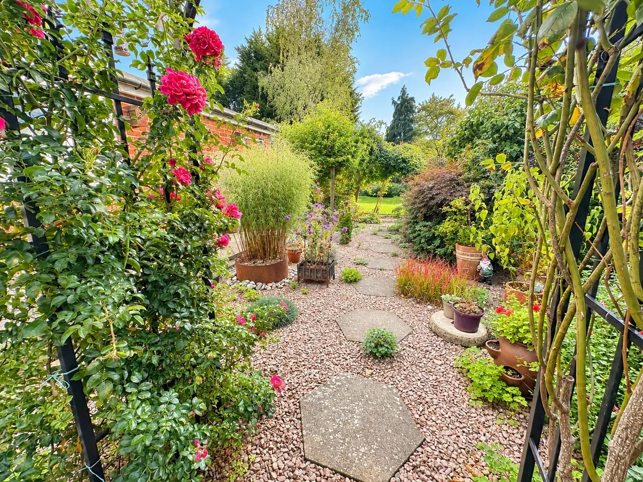 Park Hill Drive, Aylestone, LE2, photo 11