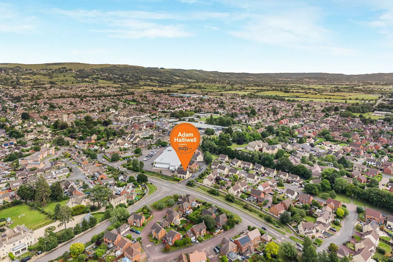 Hill View Close, Bishops Cleeve, GL52, photo 6