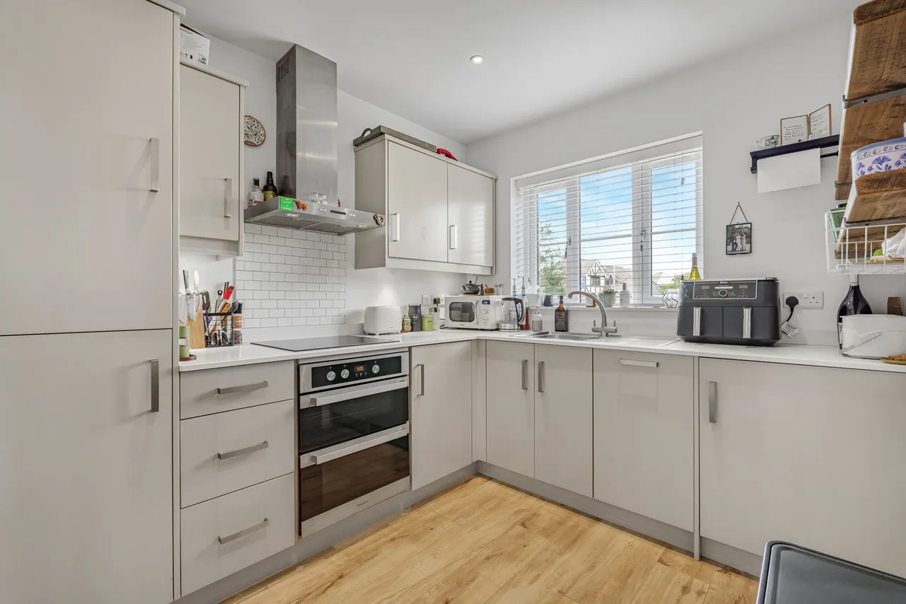 Hill View Close, Bishops Cleeve, GL52, photo 3