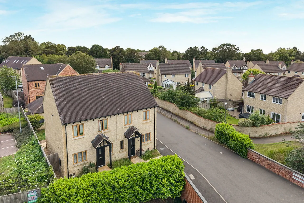 Hill View Close, Bishops Cleeve, GL52, photo 16