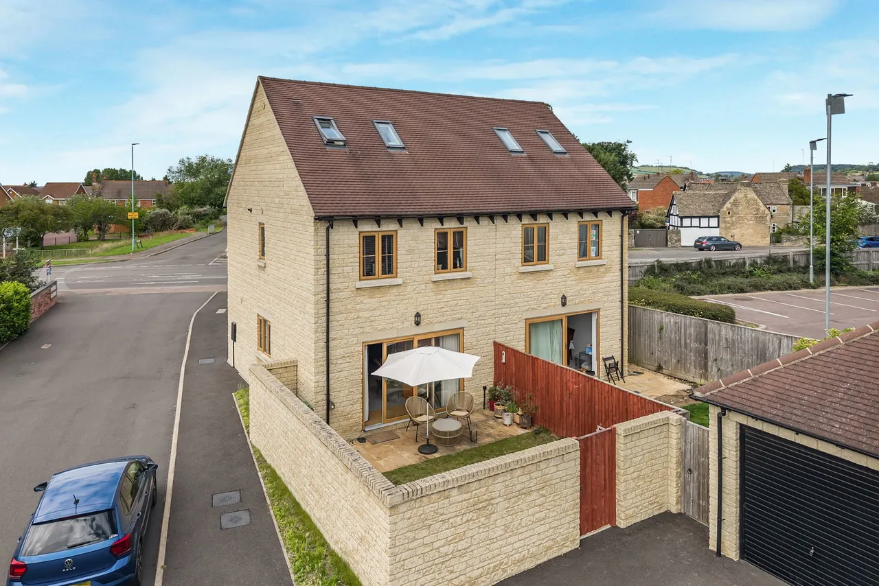 Hill View Close, Bishops Cleeve, GL52, photo 5