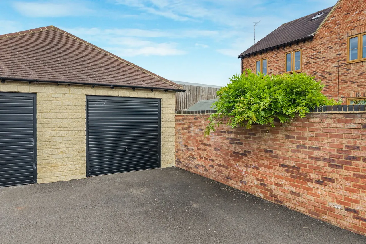 Hill View Close, Bishops Cleeve, GL52, photo 12