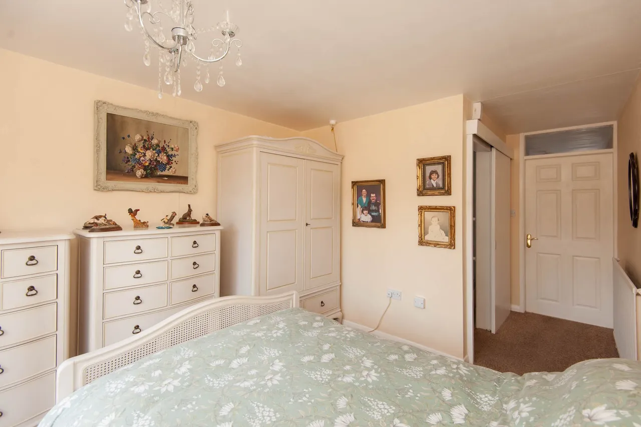 Chatsworth Road, Chesterfield, S40, photo 11