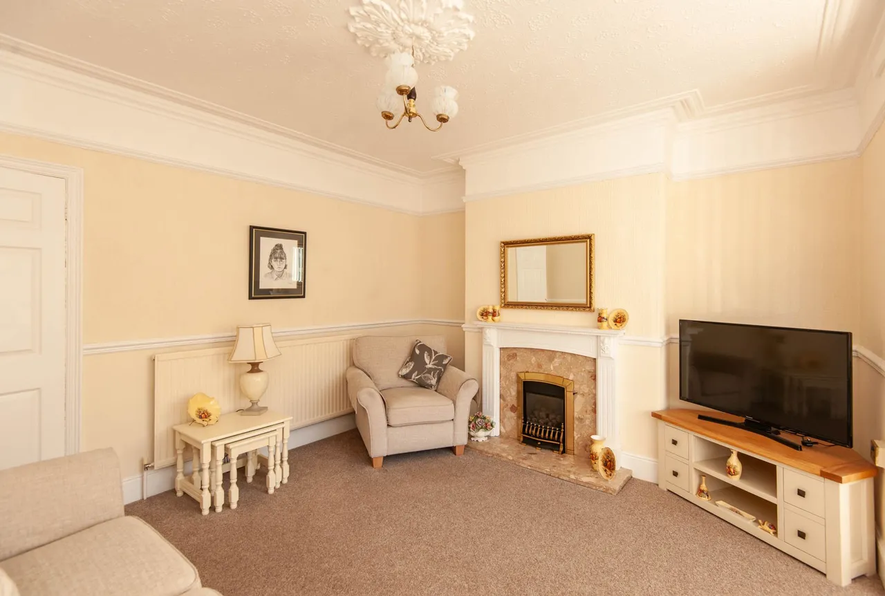Chatsworth Road, Chesterfield, S40, photo 5