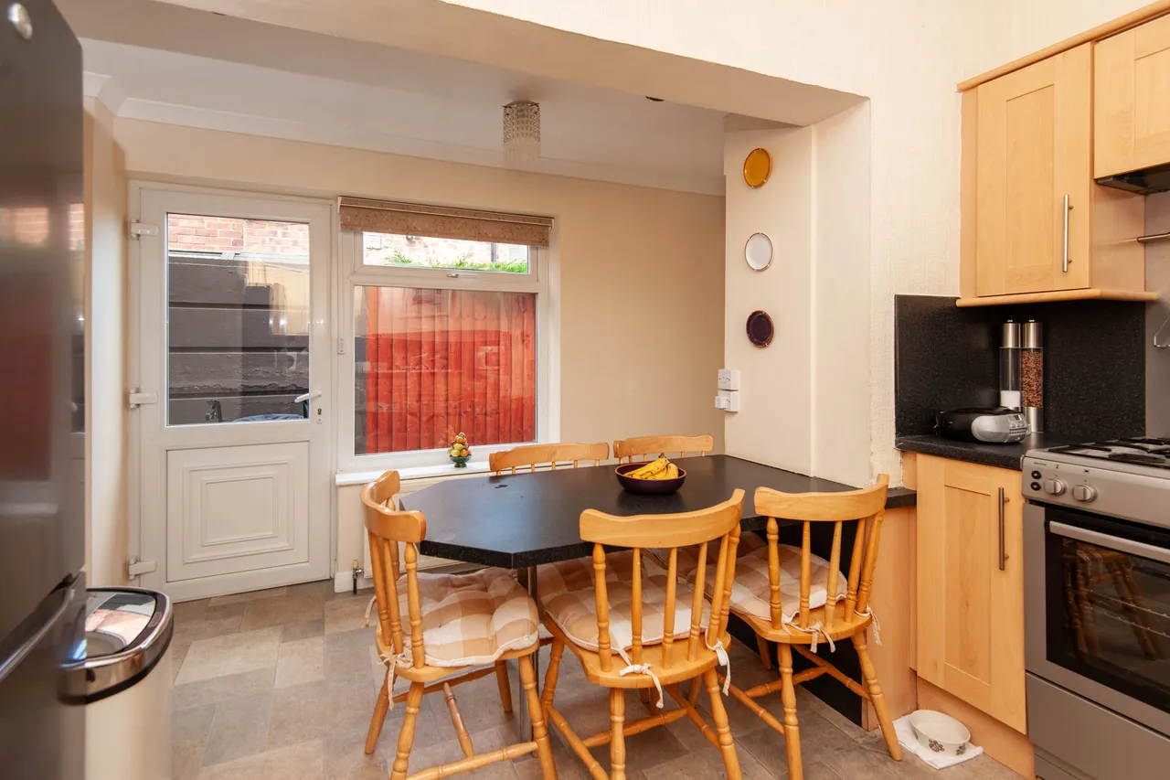 Chatsworth Road, Chesterfield, S40, photo 7
