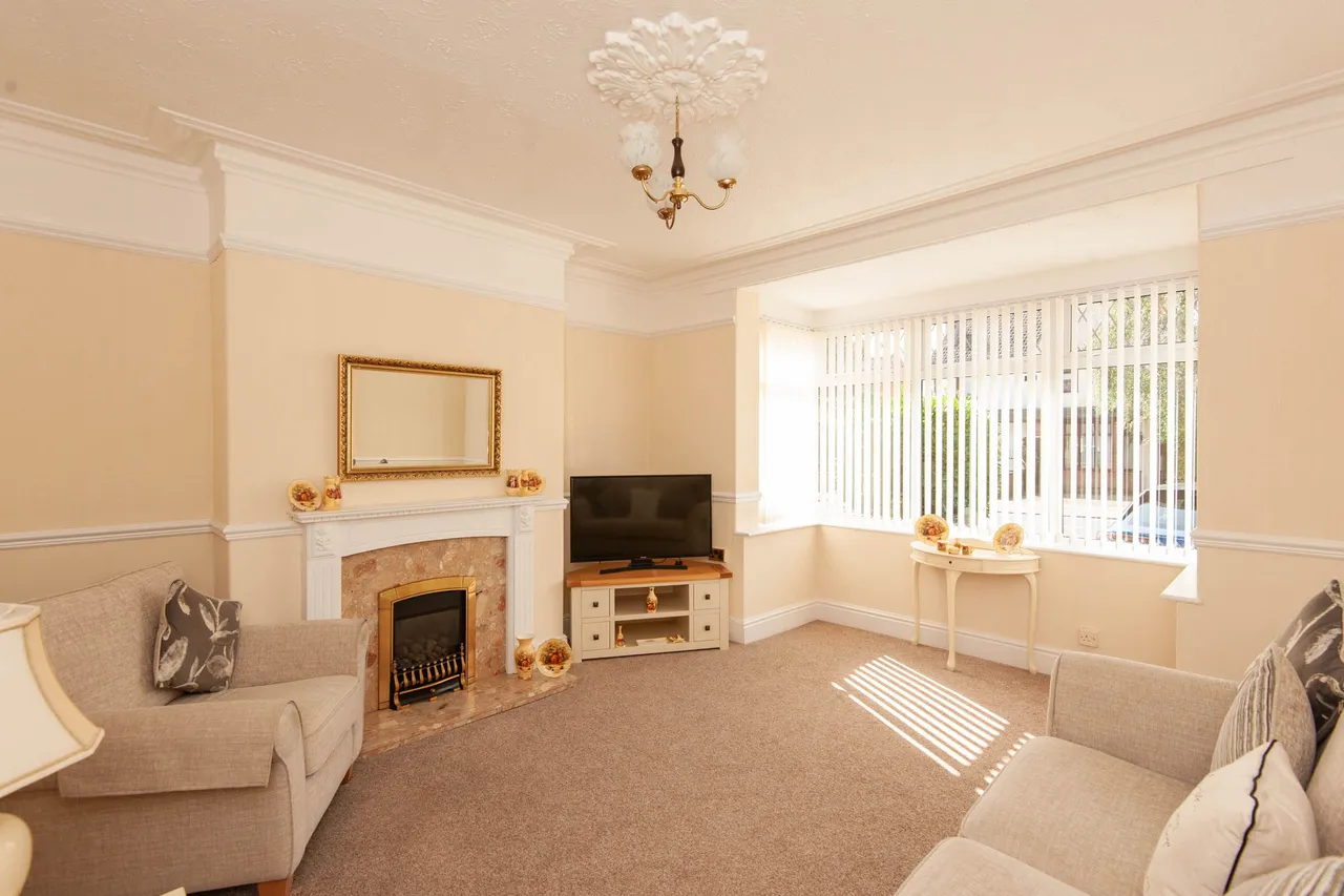3 bed house for sale, Chatsworth Road, Chesterfield, S40