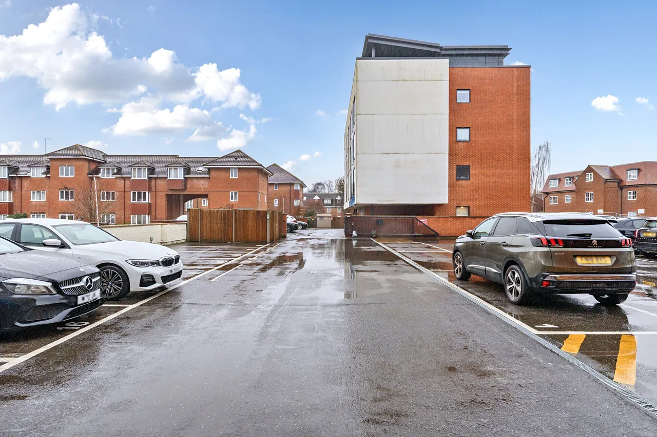 25 Bartholomew Street, Newbury, RG14, photo 11