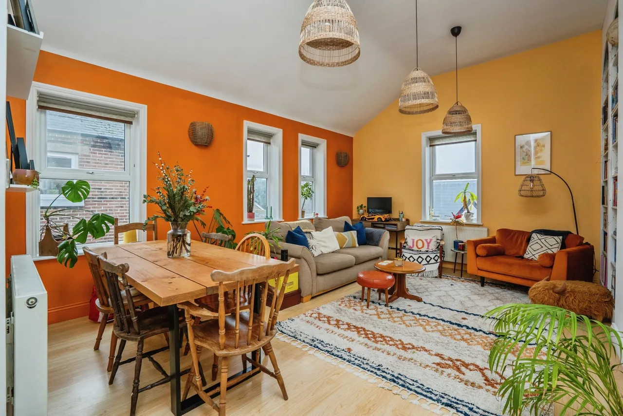 2 bed flat for sale, Clarendon Road, Southsea, PO5