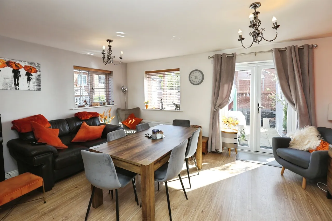 Watson Court, Hedge End, Southampton, photo 8