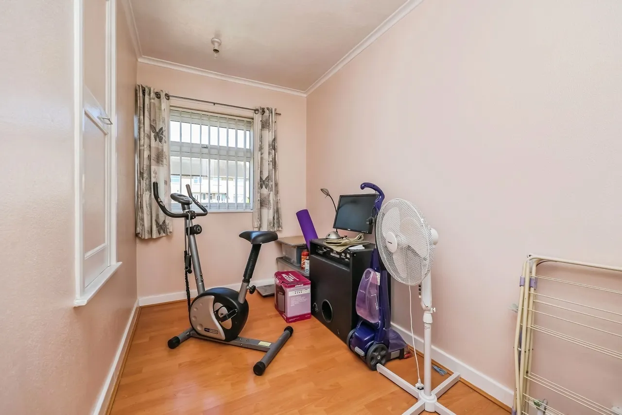 Southchurch Drive, Nottingham, Nottinghamshire, NG11, photo 12