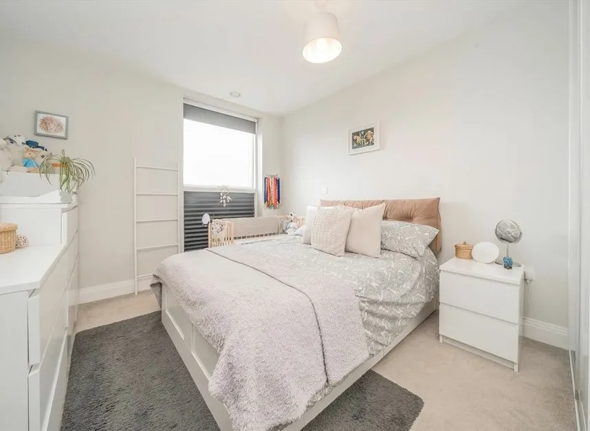 Montmorency Gardens, Southgate, N11, photo 4