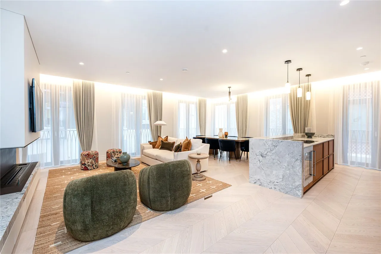 Carrington Street, Mayfair, W1J, photo 2