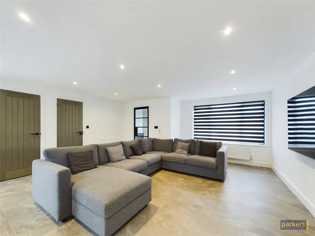 Rosedale Crescent, Earley, RG6, photo 3