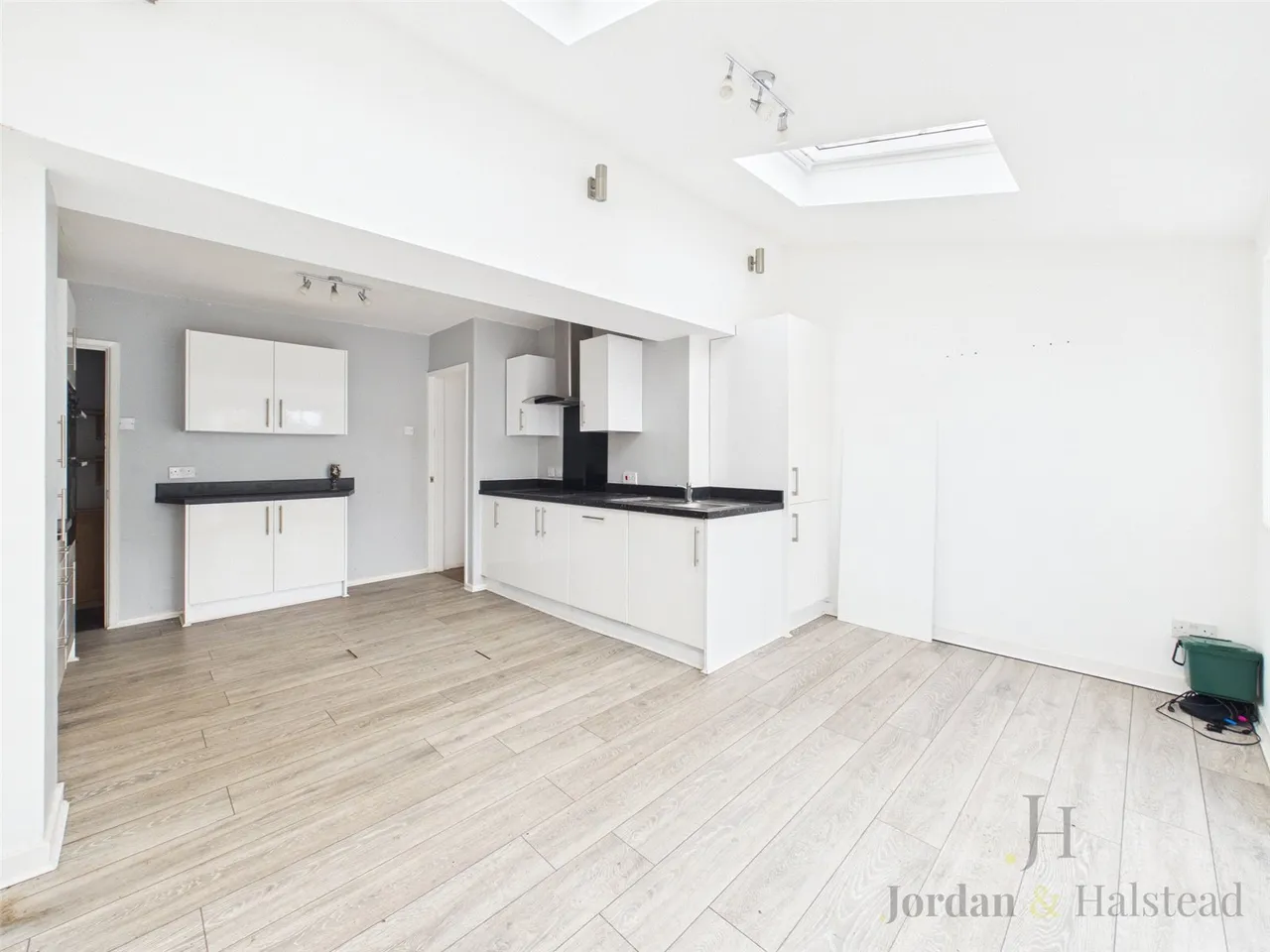 Annis Close, Alderley Edge, Cheshire, SK9 7PF, photo 2
