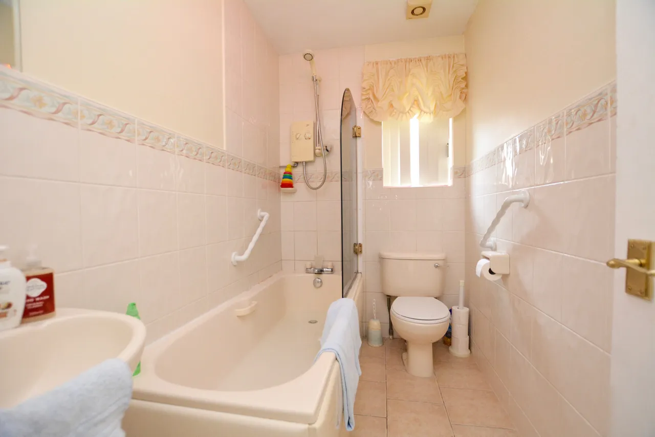 25 Milton Crescent, Troon, KA10 7LS, photo 8