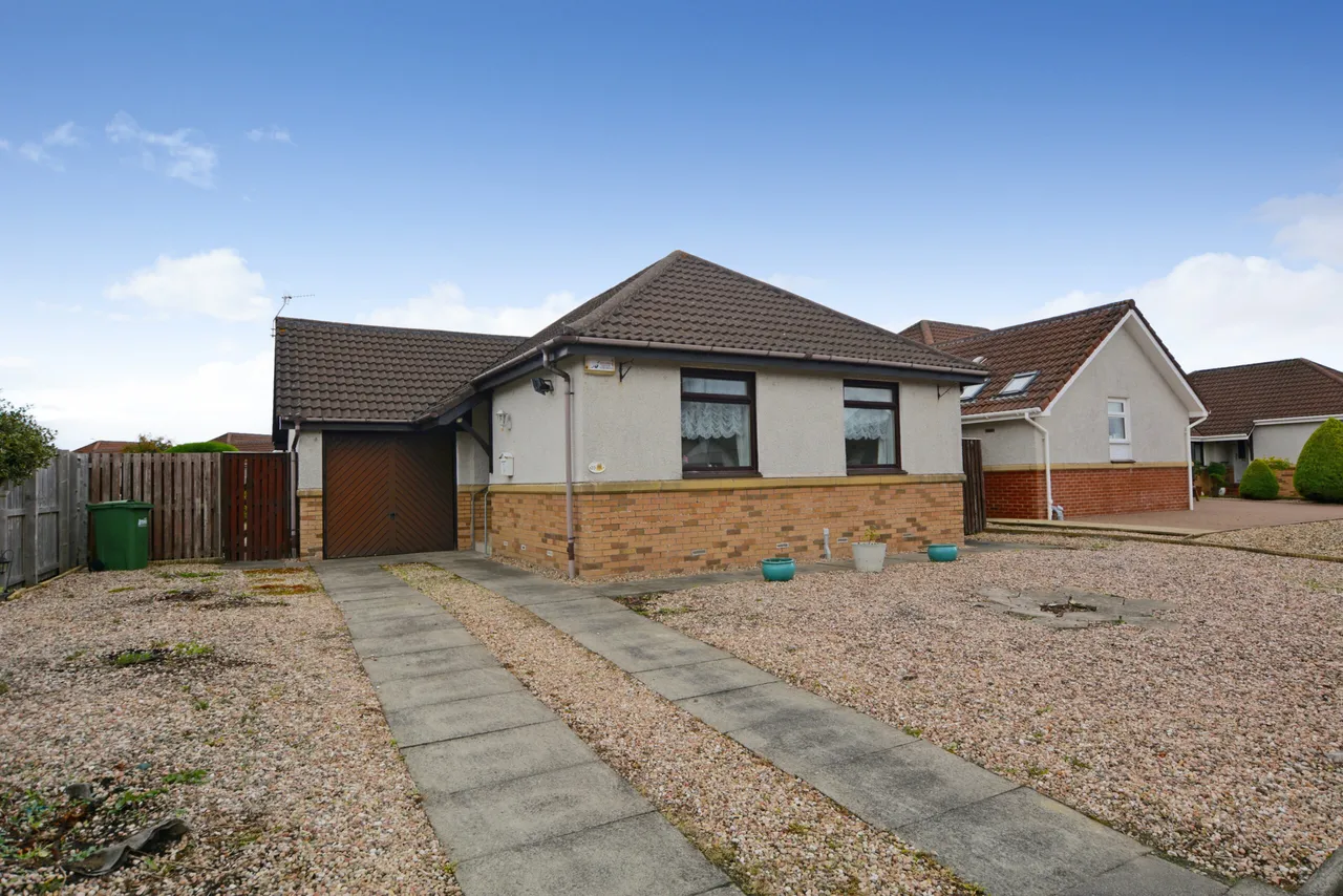 2 bed house for sale — 25 Milton Crescent, Troon, KA10 7LS