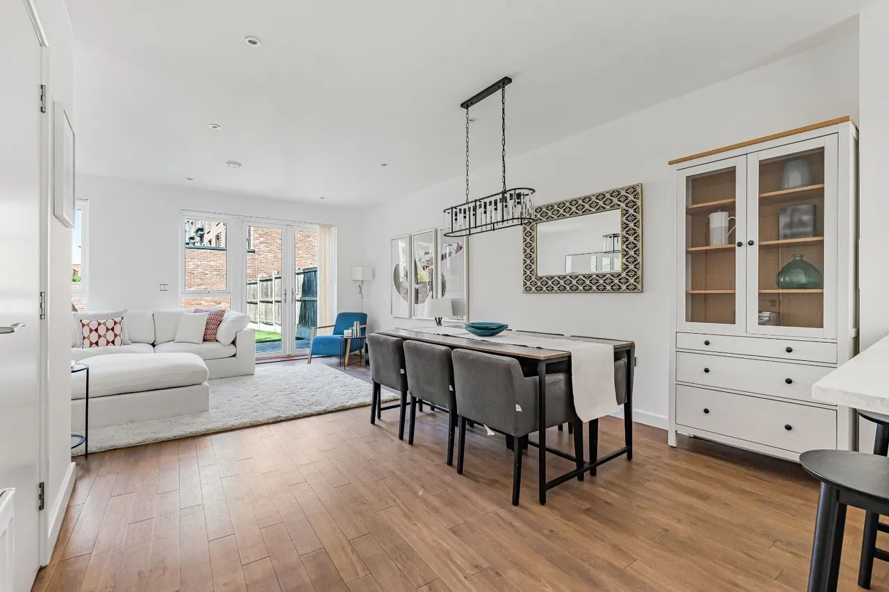 Reynard's Way, Brentford, TW8, photo 5