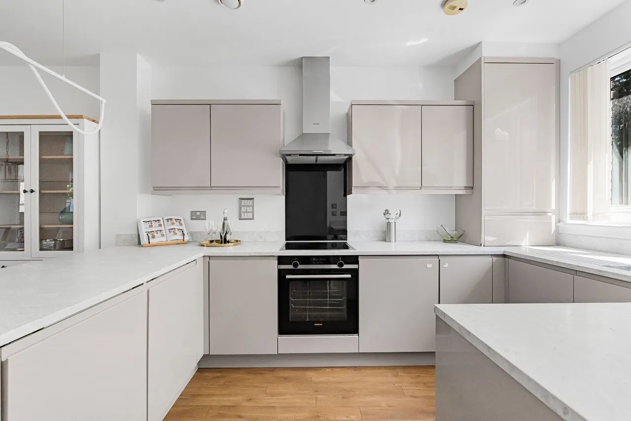 Reynard's Way, Brentford, TW8, photo 4