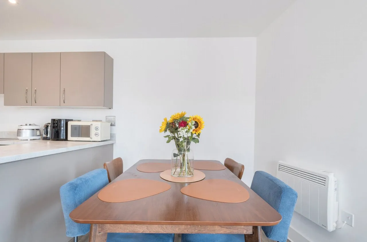 Hewitts Way, Walton On Thames, KT12, photo 15