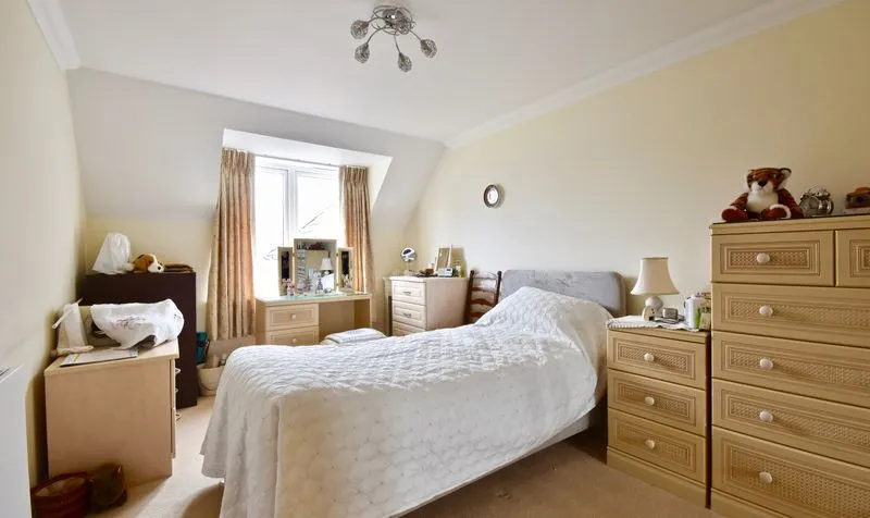 Leatherhead Road, Headley Lodge, KT21, photo 6
