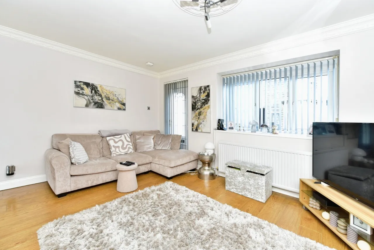 Farnley Avenue, Sheffield, South Yorkshire, S6, photo 6