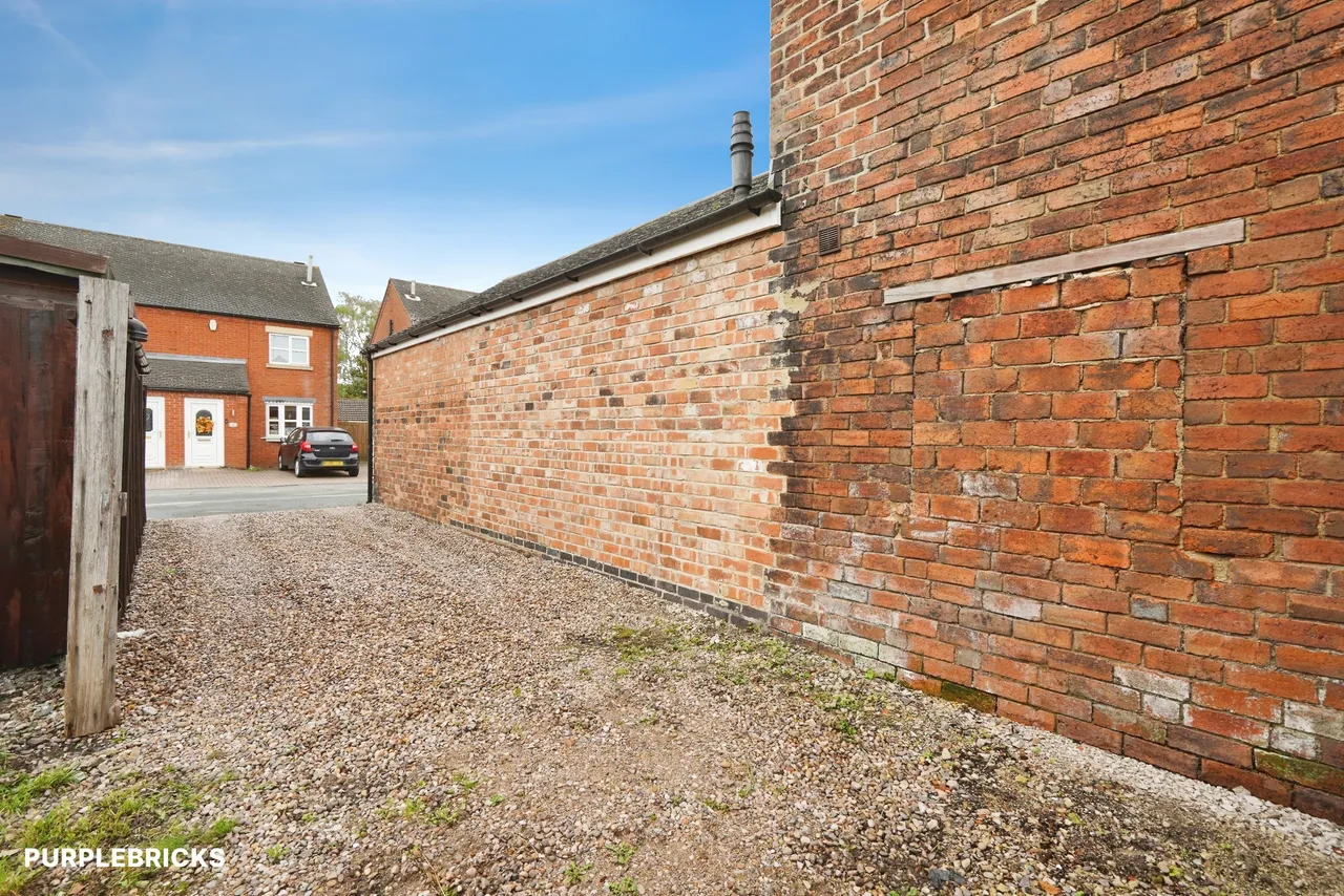 Regent Street, Church Gresley, DE11, photo 15