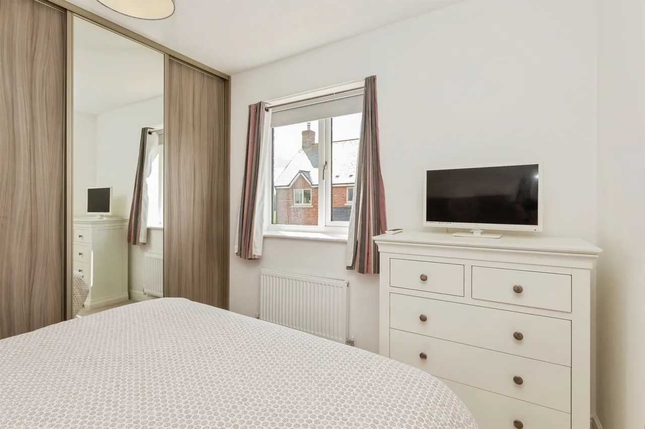 Elmwood Close, Oakley, Aylesbury, photo 10