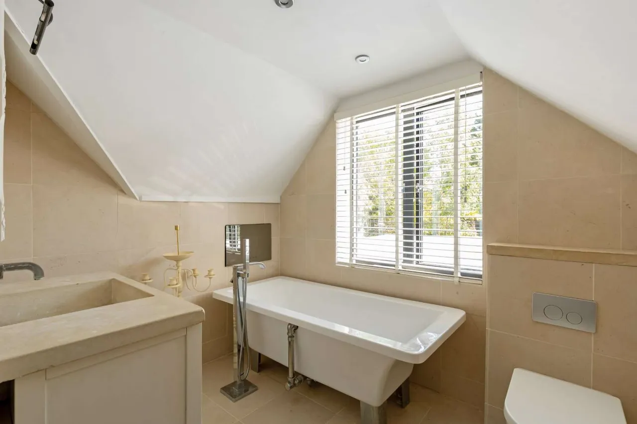 Main Road, Shurdington, GL51, photo 15