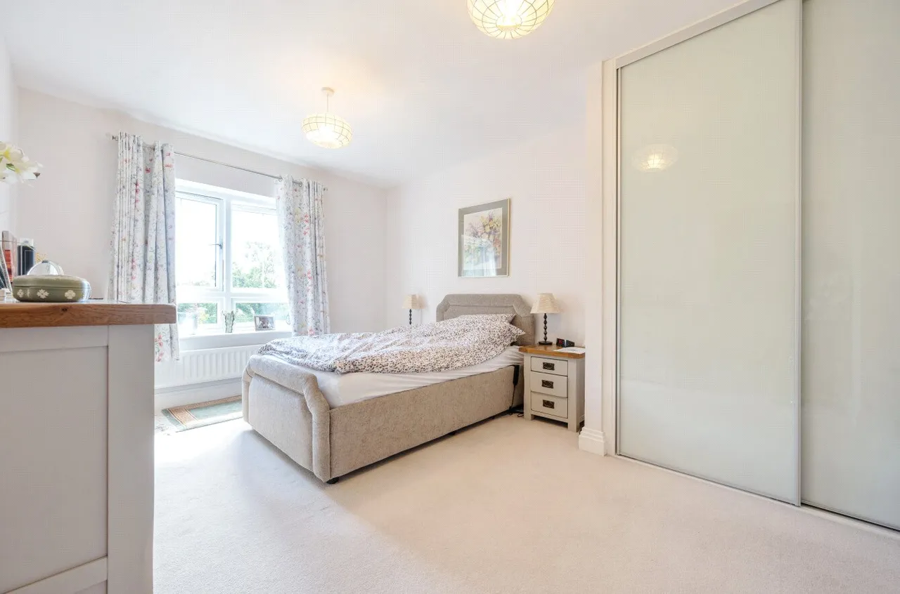 London Road, Binfield, Bracknell, Berkshire, RG42 4FH, photo 6