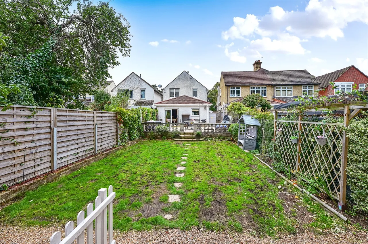 Fellows Road, Farnborough, Hampshire, GU14 6NX, photo 9