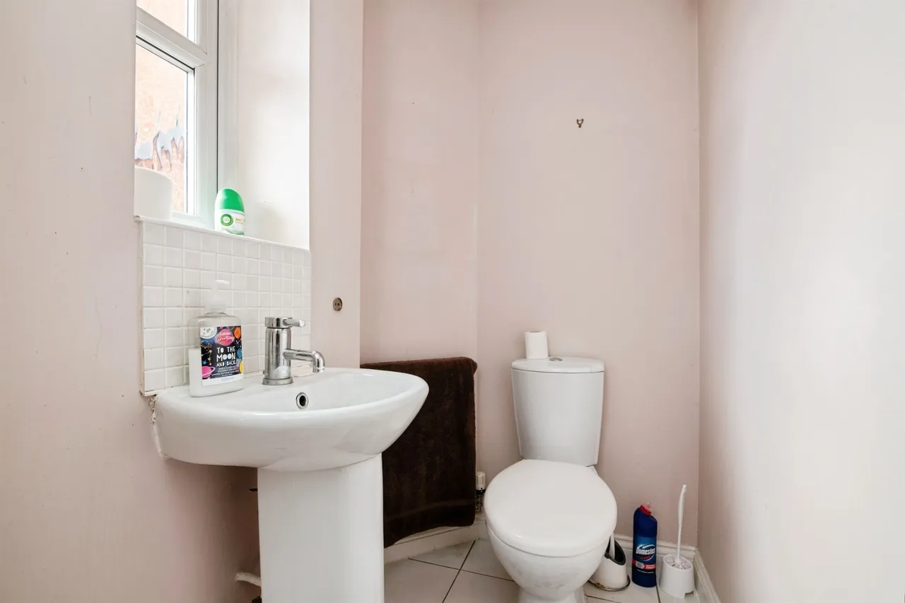 York Crescent, West Bromwich, B70, photo 8