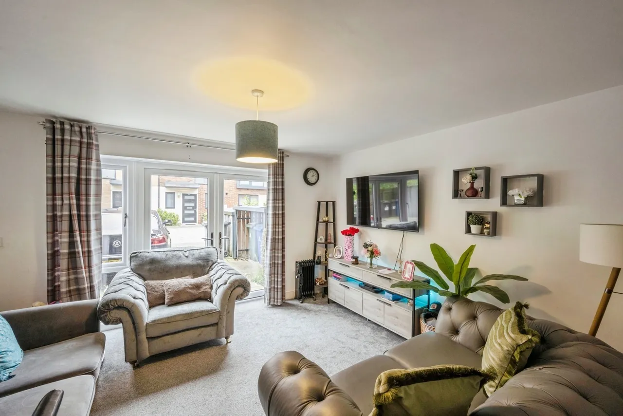 College Road, Doncaster, South Yorkshire, DN1, photo 3