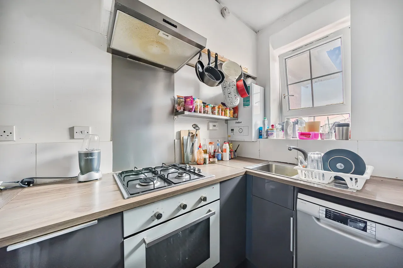 48 Cardiff House, Peckham Park Road, London, photo 8