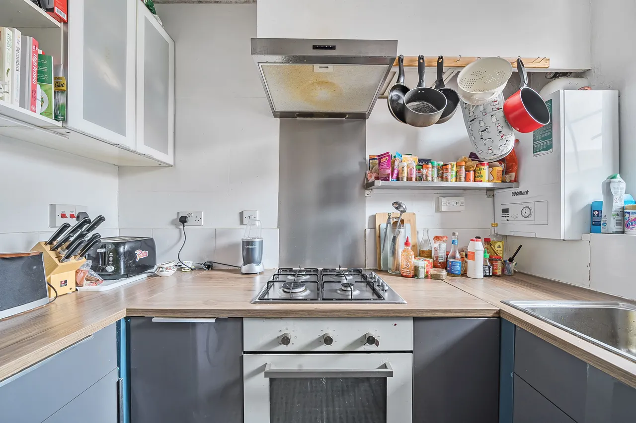 48 Cardiff House, Peckham Park Road, London, photo 9