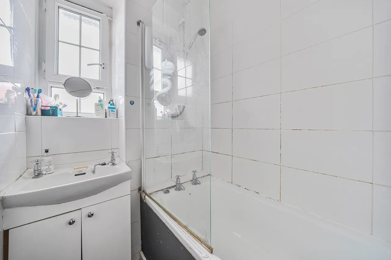 48 Cardiff House, Peckham Park Road, London, photo 10