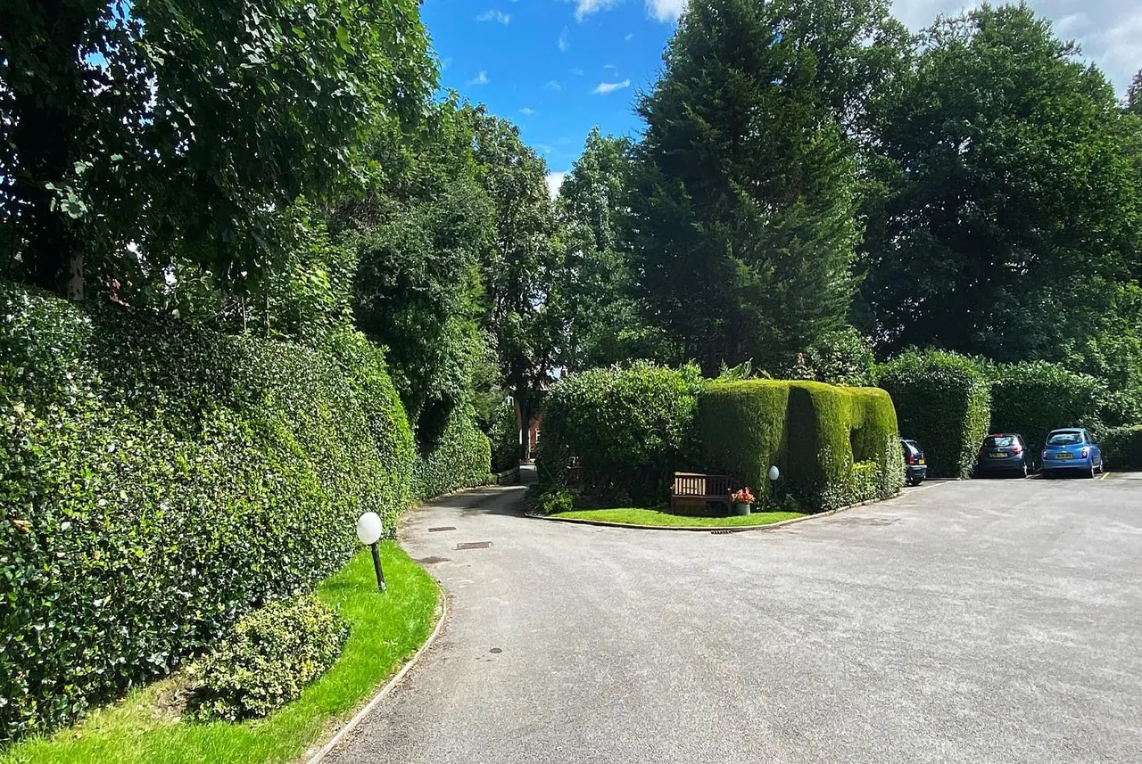 Ashley Road, Altrincham, WA14, photo 26