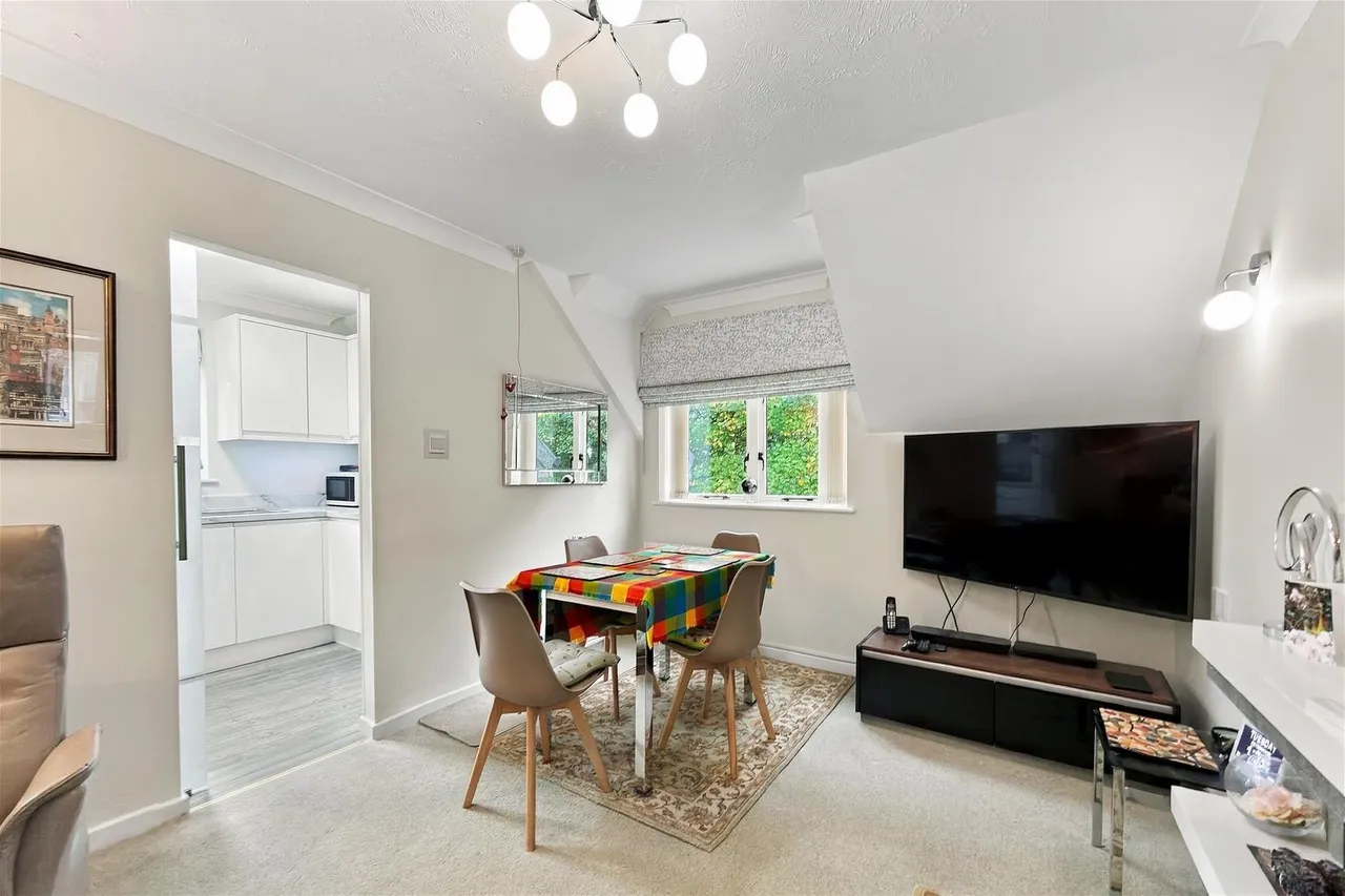 Ashley Road, Altrincham, WA14, photo 6