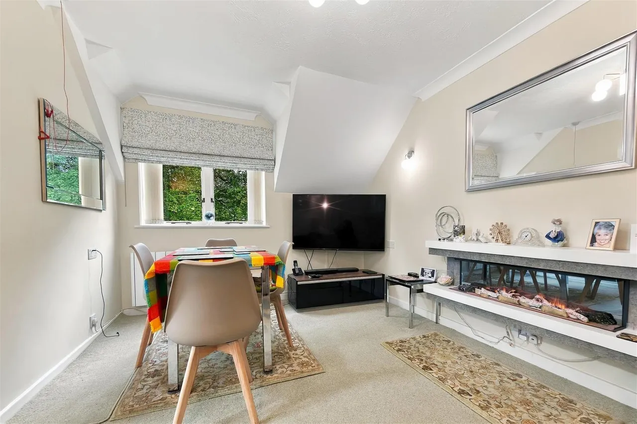 Ashley Road, Altrincham, WA14, photo 7