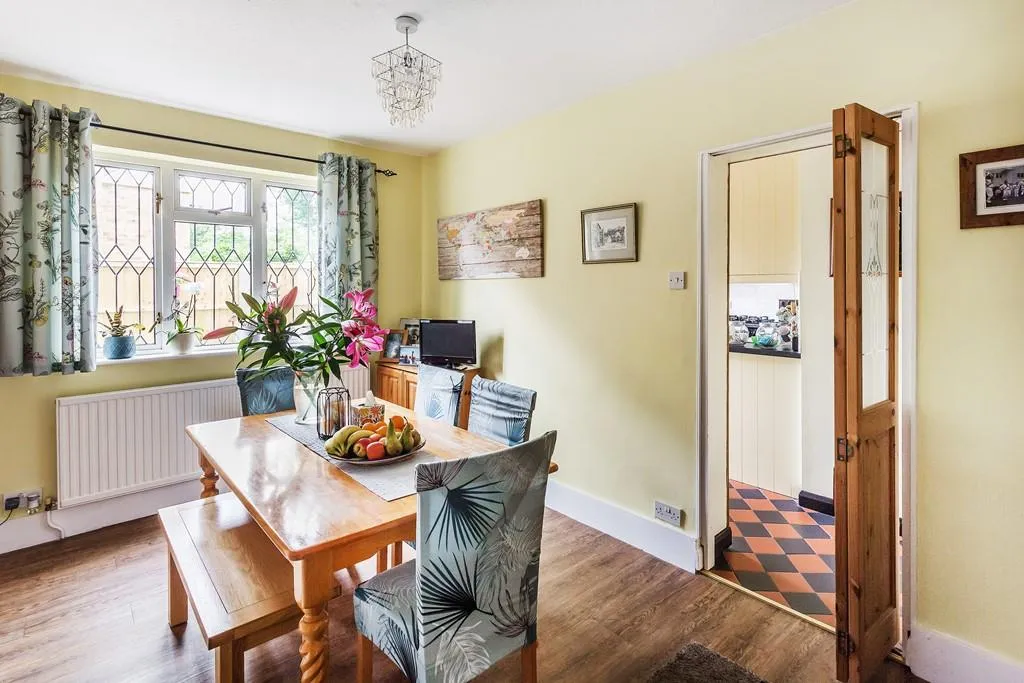 Oak Road, Leatherhead, KT22, photo 4