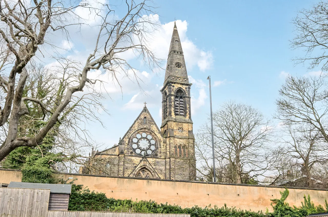 Victoria Gardens, Hyde Park, LS6, photo 12