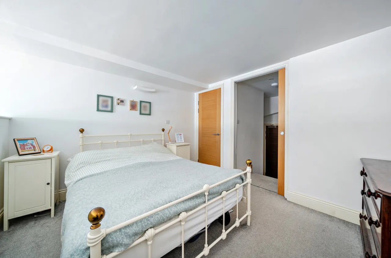 Victoria Gardens, Hyde Park, LS6, photo 9