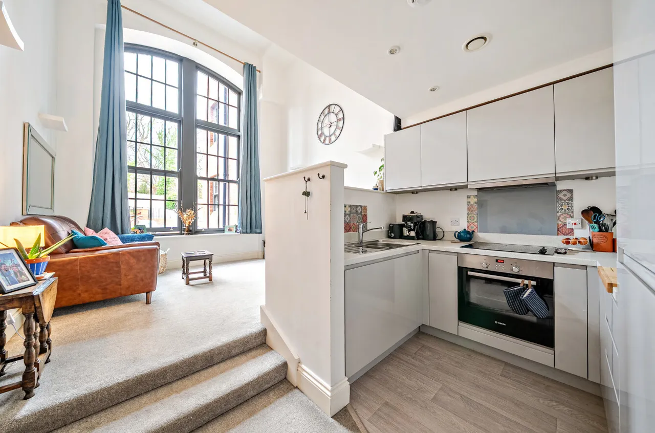 Victoria Gardens, Hyde Park, LS6, photo 4