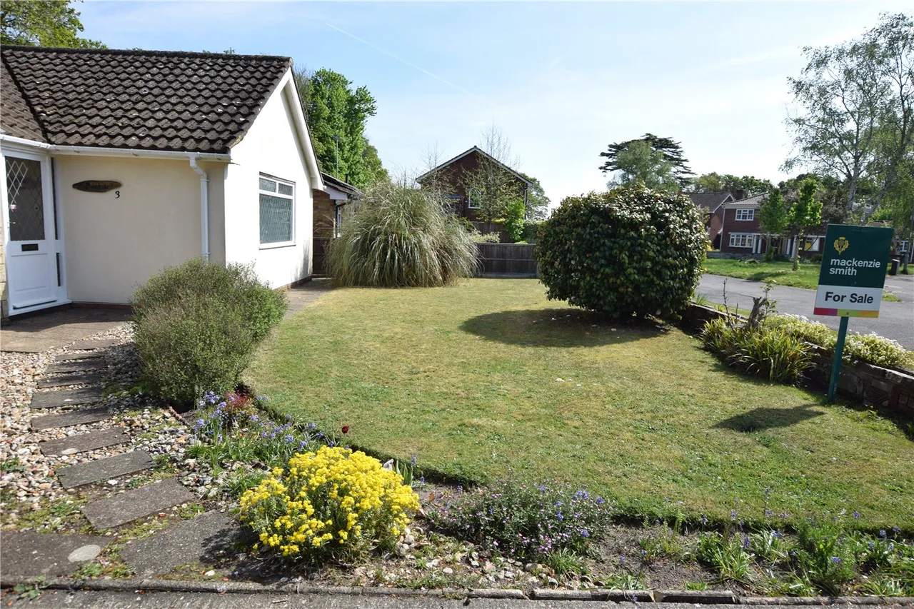 Hilder Gardens, Farnborough, Hampshire, GU14 7BQ, photo 12