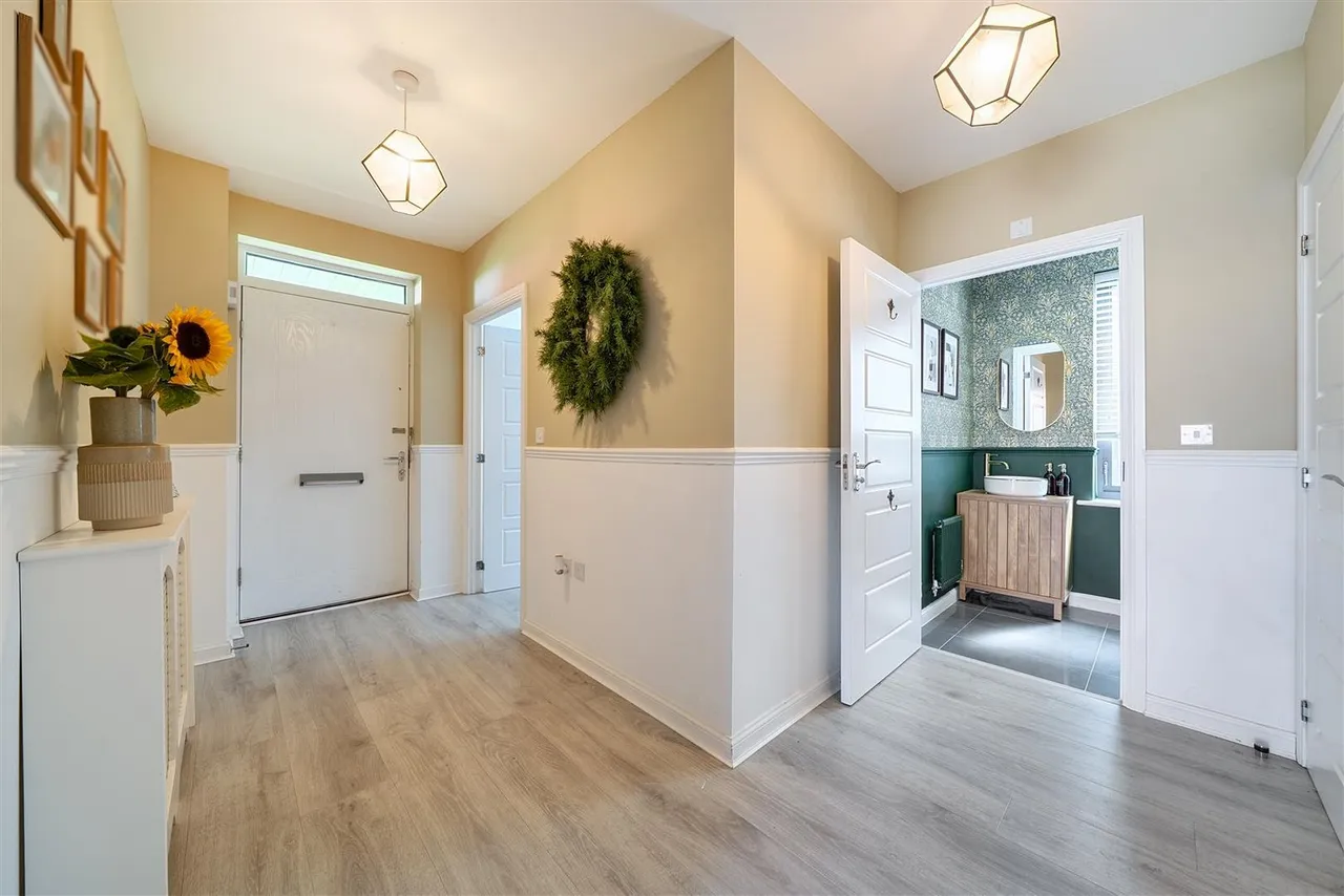 Zachary Close, Coulsdon, CR5, photo 3