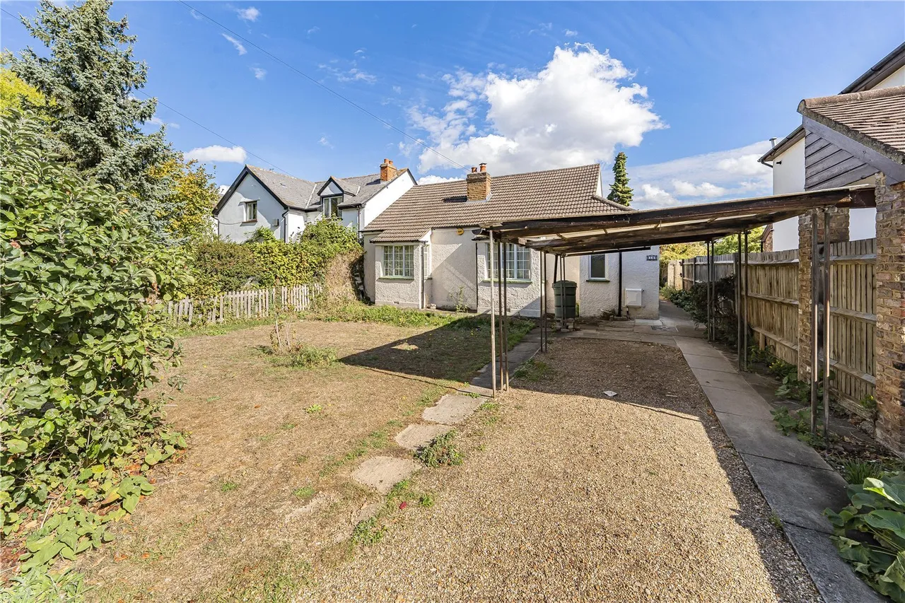 3 bed house for sale, Colne Avenue, West Drayton, UB7