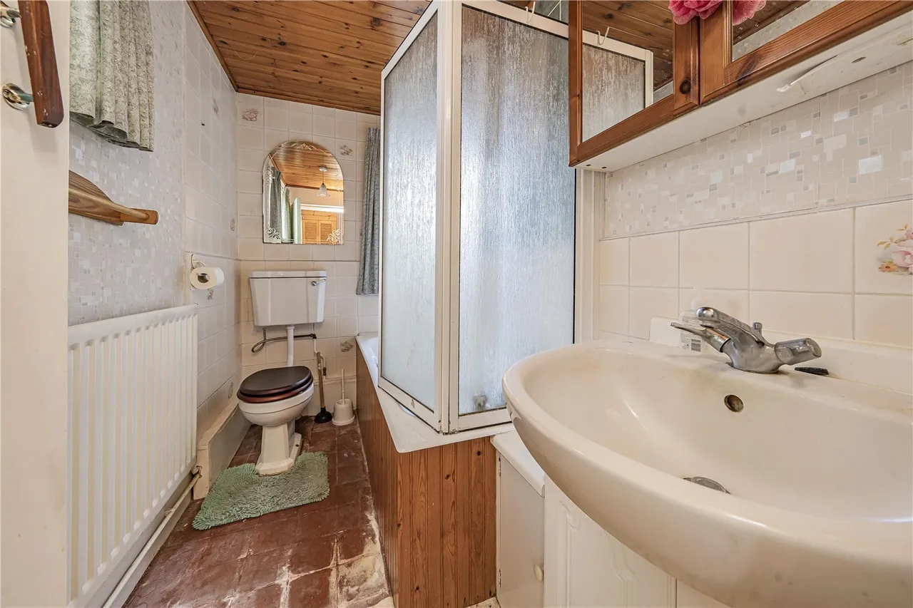 Colne Avenue, West Drayton, UB7, photo 11